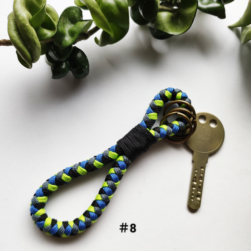 パラコード キーホルダー ～4strand round braid-round キーリング