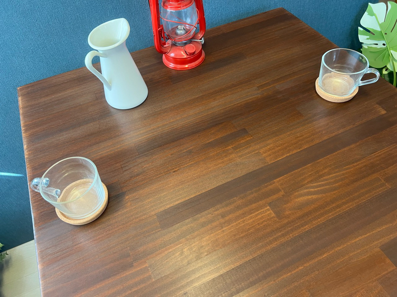 【送料無料】 テーブル 正方形 80cm パインウォルナット アイアン製ボルト連結脚