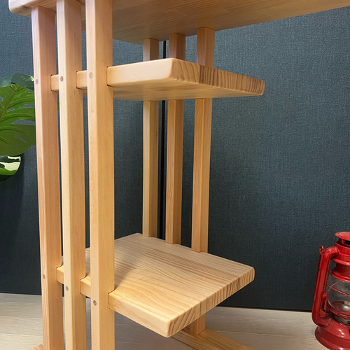 【在庫整理】 サイドテーブル 格子形 棚付 45cm30cm パイン ナチュラル 送料無料】 サイドテーブル 格子形 棚付 45cm 30cm 65cm パイン