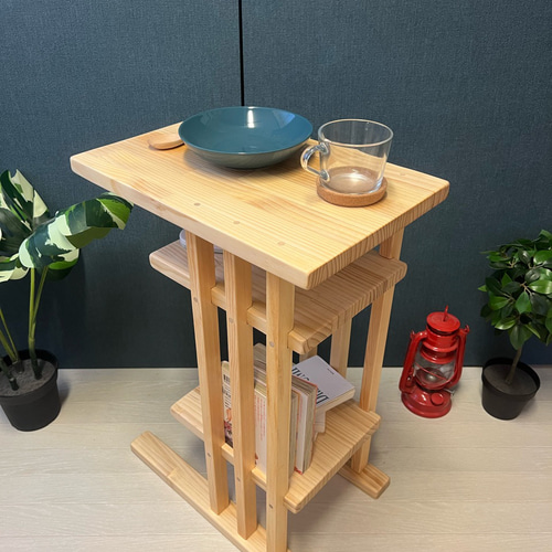 【在庫整理】 サイドテーブル 格子形 棚付 45cm30cm パイン ナチュラル 送料無料】 サイドテーブル 格子形 棚付 45cm 30cm 65cm パイン