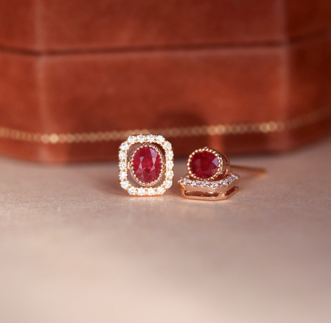 天然ダイヤモンド付きルビーピアスk18　3101