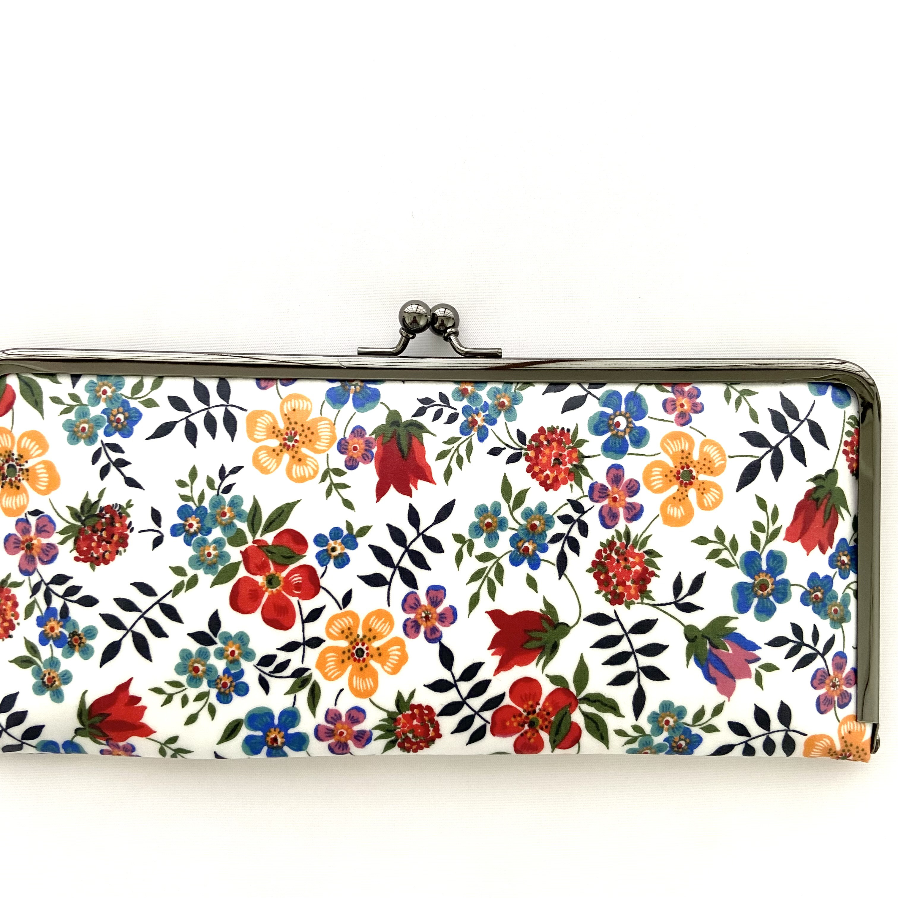 ＊ラミネート＊ がま口長財布 スリム エデナム レッドイエローホワイト リバティプリント使用