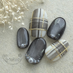 ぷっくりフラワーとパールのニュアンスネイル ネイルチップ（つけ爪