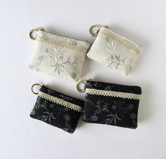 新品fafa フィフィレースのクラッチポーチ収納刺繍小物入りクリアスクエアポーチ 新品fafa フィフィレースのクラッチポーチ収納刺繍小物入り