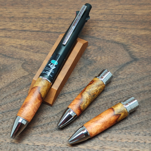 花梨瘤杢 紅白 ジェットストリーム 4&1 組先軸 グリップのみ ペン