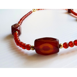 【D29】　赤めのうネックレス｜自然模様とクラックが魅力の天然石アクセサリー【一点もの】　天然石ビーズ 5枚目の画像