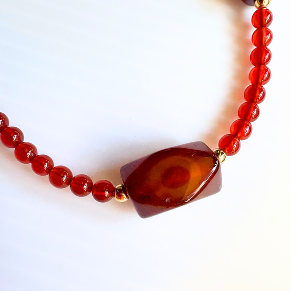 【D29】　赤めのうネックレス｜自然模様とクラックが魅力の天然石アクセサリー【一点もの】　天然石ビーズ 8枚目の画像