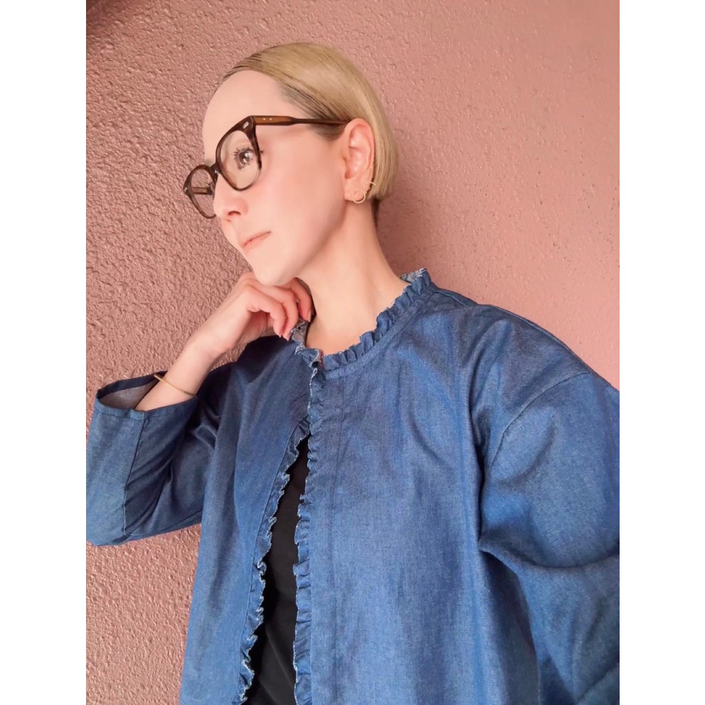 RATA❤️サイズ選べる❤️絶妙サイズ感❤️ 国産児島デニム❤️軽い着心地❤️大人ガーリーフリルトップス❤️