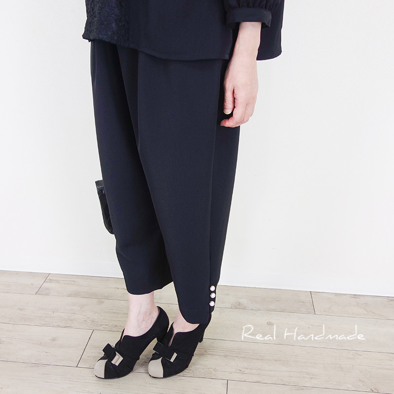 [予約販売]ブラックジョーゼット・スリット＆パールボタンパンツ（セットアップ可／イージーケア）結婚式 卒業式  冠婚葬祭