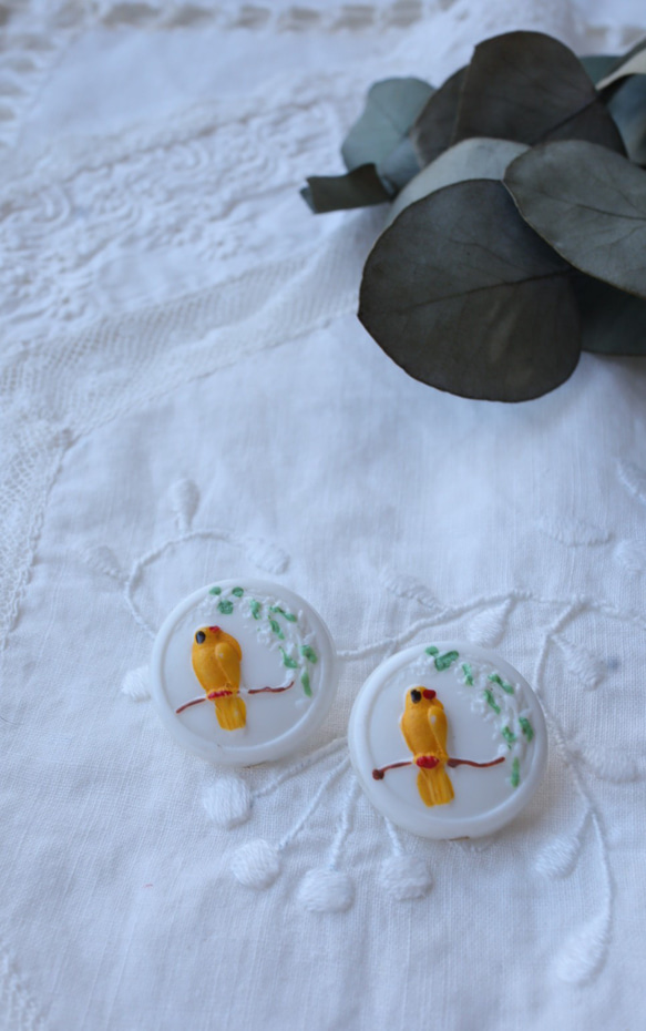 フランス1個 18㎜ アンティークボタン とり柄 A1868 ホワイト 6枚目の画像