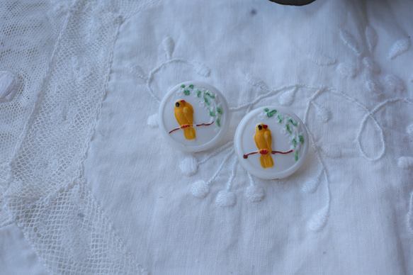 フランス1個 18㎜ アンティークボタン とり柄 A1868 ホワイト 3枚目の画像