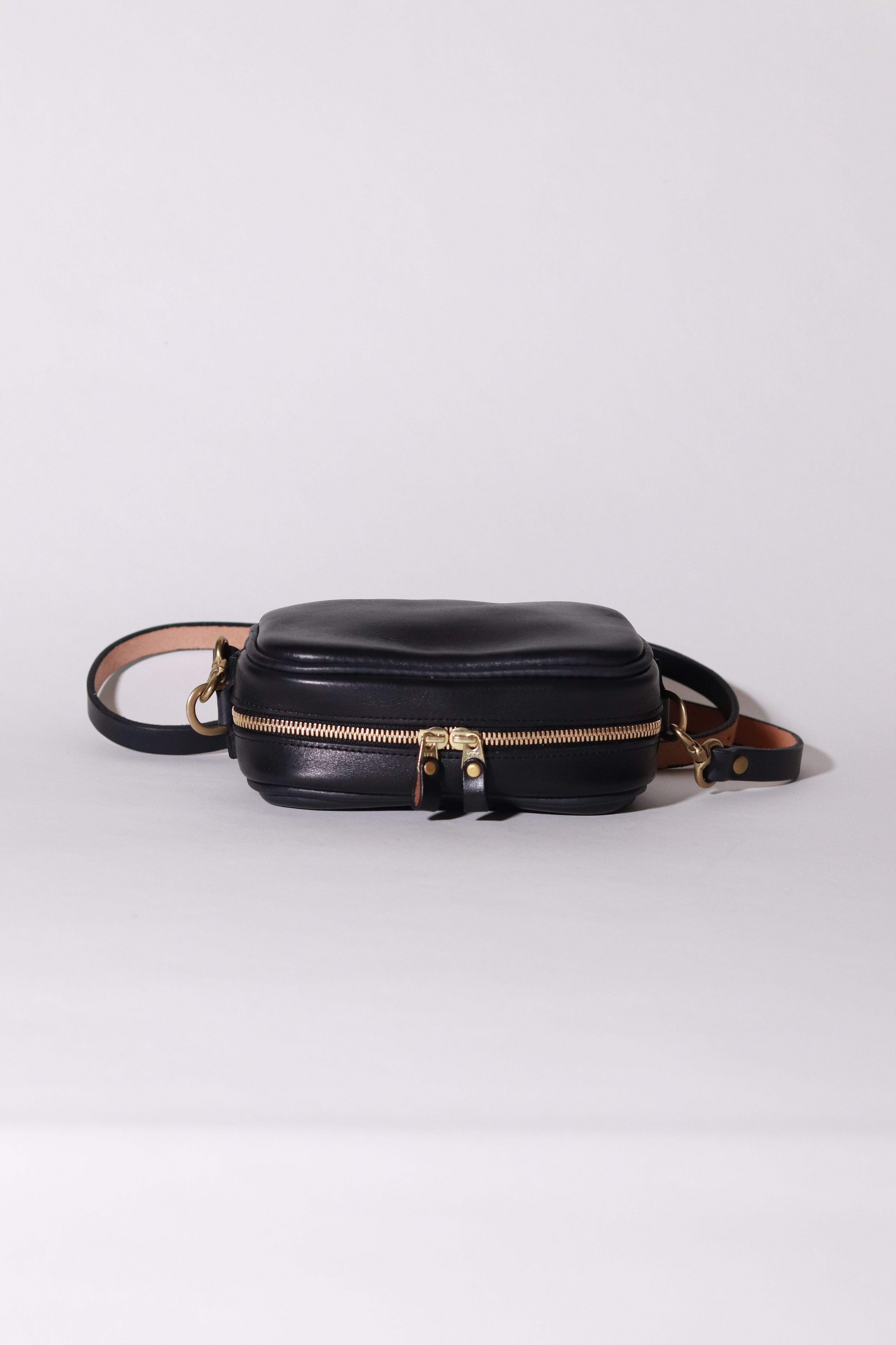 パイピングポシェット