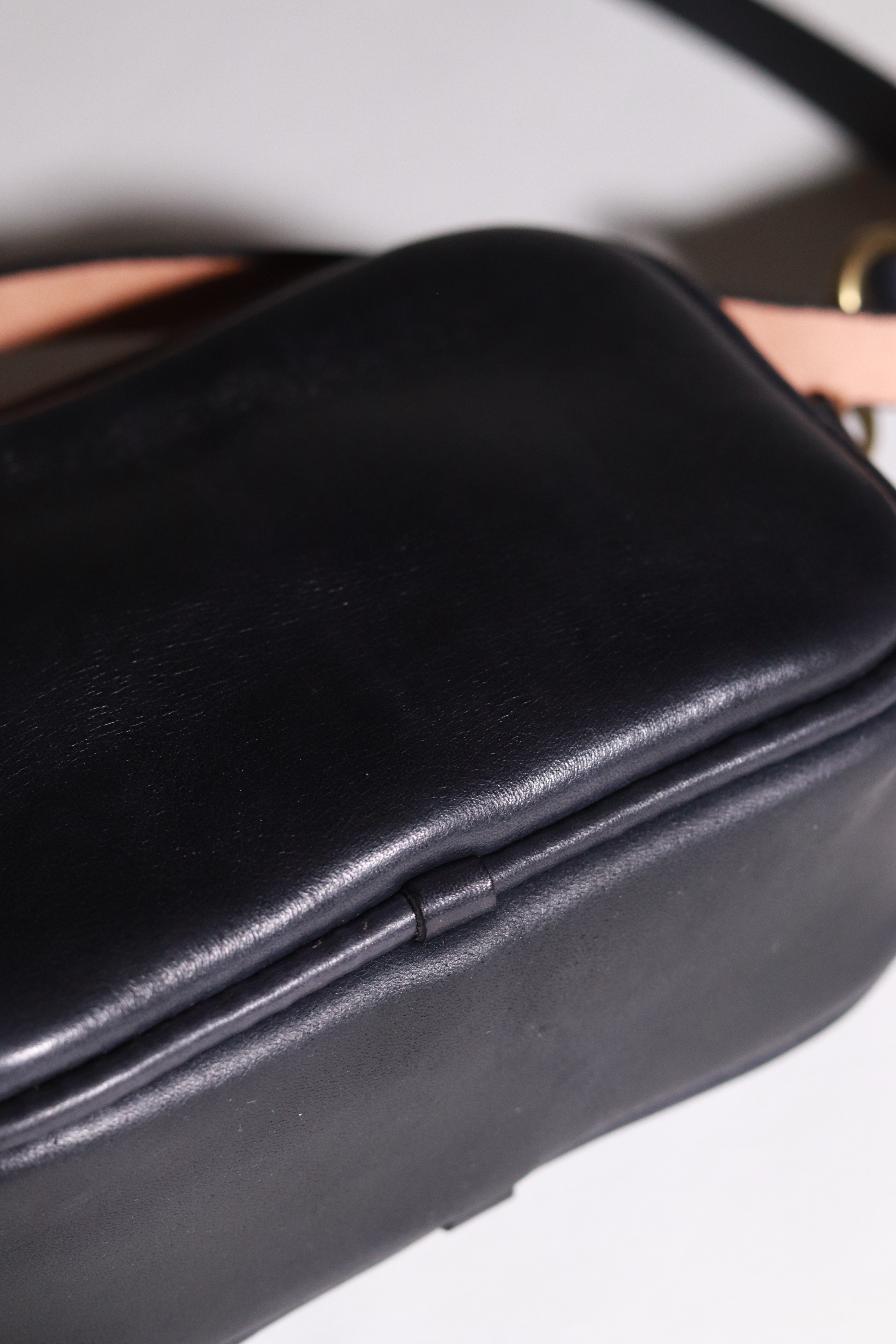 パイピングポシェット