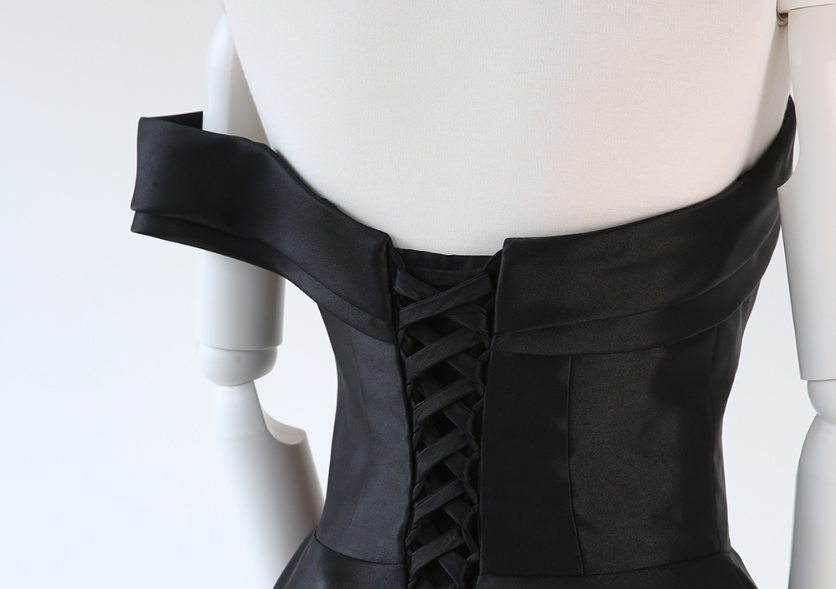 送料無料！パーティードレス ネイビー ショルダー型 光沢サテン ロング  編み上げ  スレンダーライン 前撮り 二次会