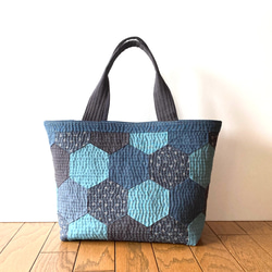 ハンドメイド　パッチワークキルト　リバティ　ポーチ リバティ パッチワーク ポーチ - JUNRINGO'S GALLERY | minne