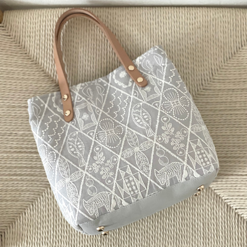 ⚮̈ミナペルホネン symphony ポーチで仕切りバッグ トート トート