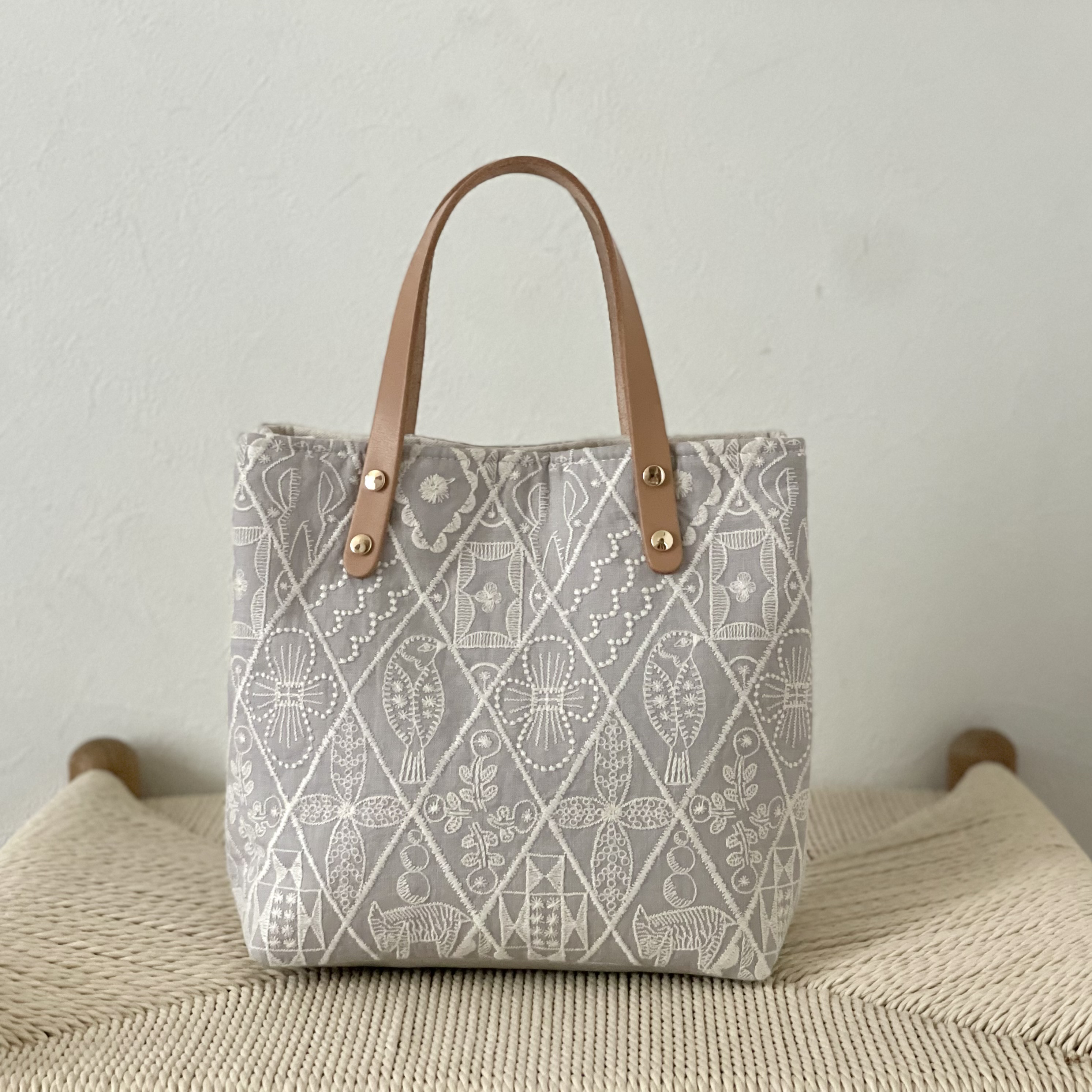 ⚮̈ミナペルホネン symphony ポーチで仕切りバッグ トート トート