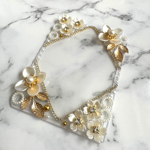 硬質ケースデコ トレカケース デコ 推し活 白 ホワイト 1枚目の画像