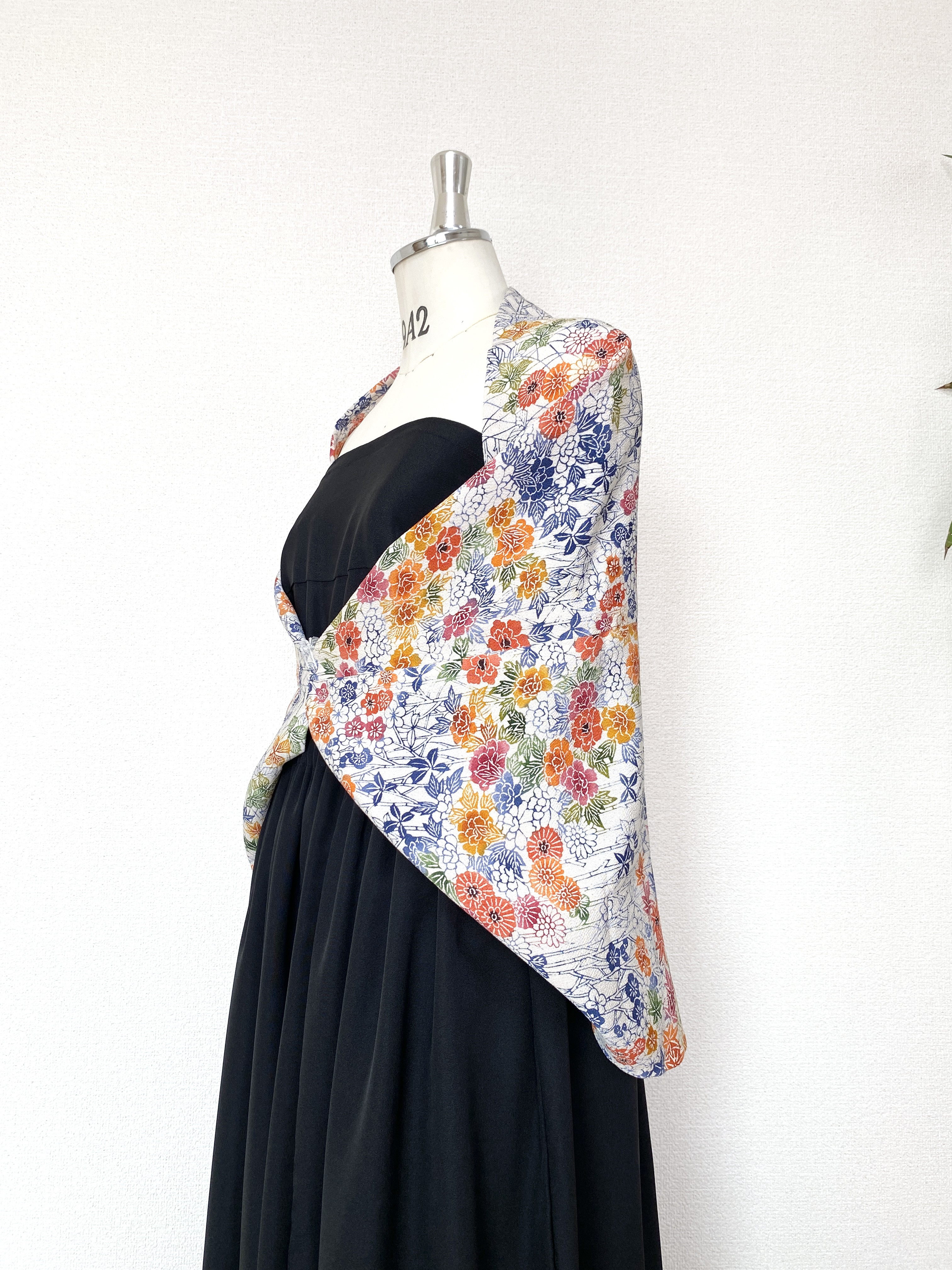 着物リメイク羽織物ストールショールフリーサイズ大人可愛いストール送料無料ハンドメイド着物リメイク羽織物NO.5626