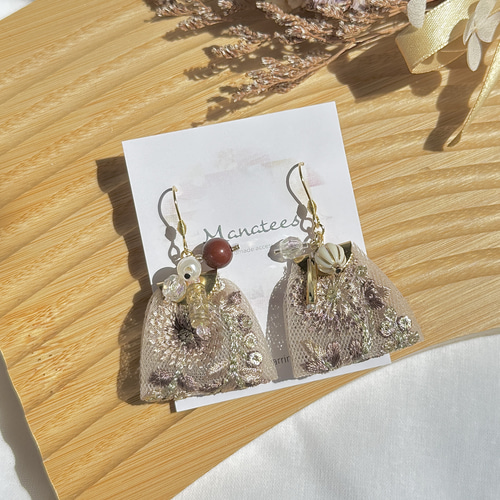 Autumn's bounty 】（インド刺繍リボンピアス・インド刺繍リボン