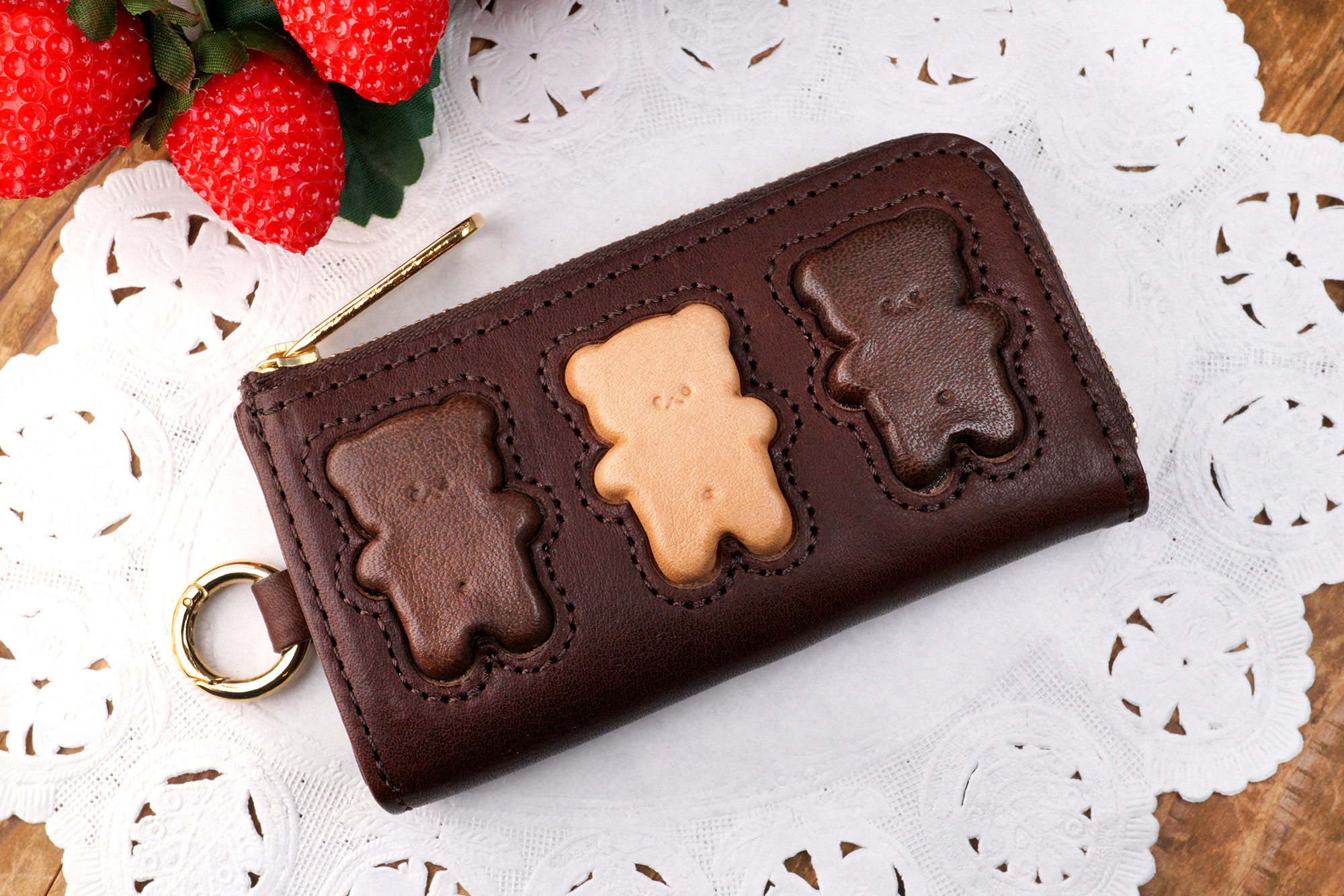 くまちゃんブラウニーキーケース（牛革製）／お菓子な革小物