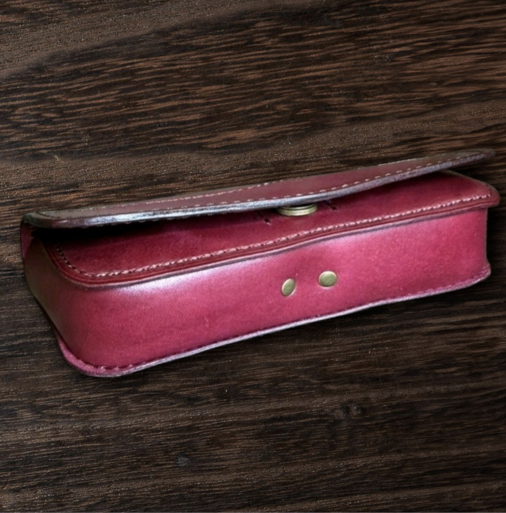 【 革のハードメガネケース】送料無料　刻印無料　レディース　メンズ　革眼鏡ケース　革メガネケース　レザーメ