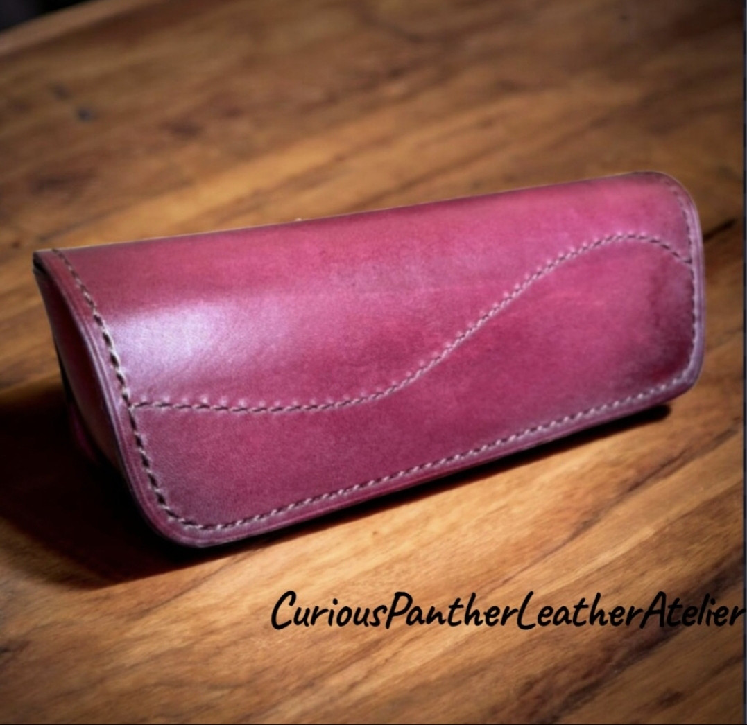 【 革のハードメガネケース】送料無料　刻印無料　レディース　メンズ　革眼鏡ケース　革メガネケース　レザーメ