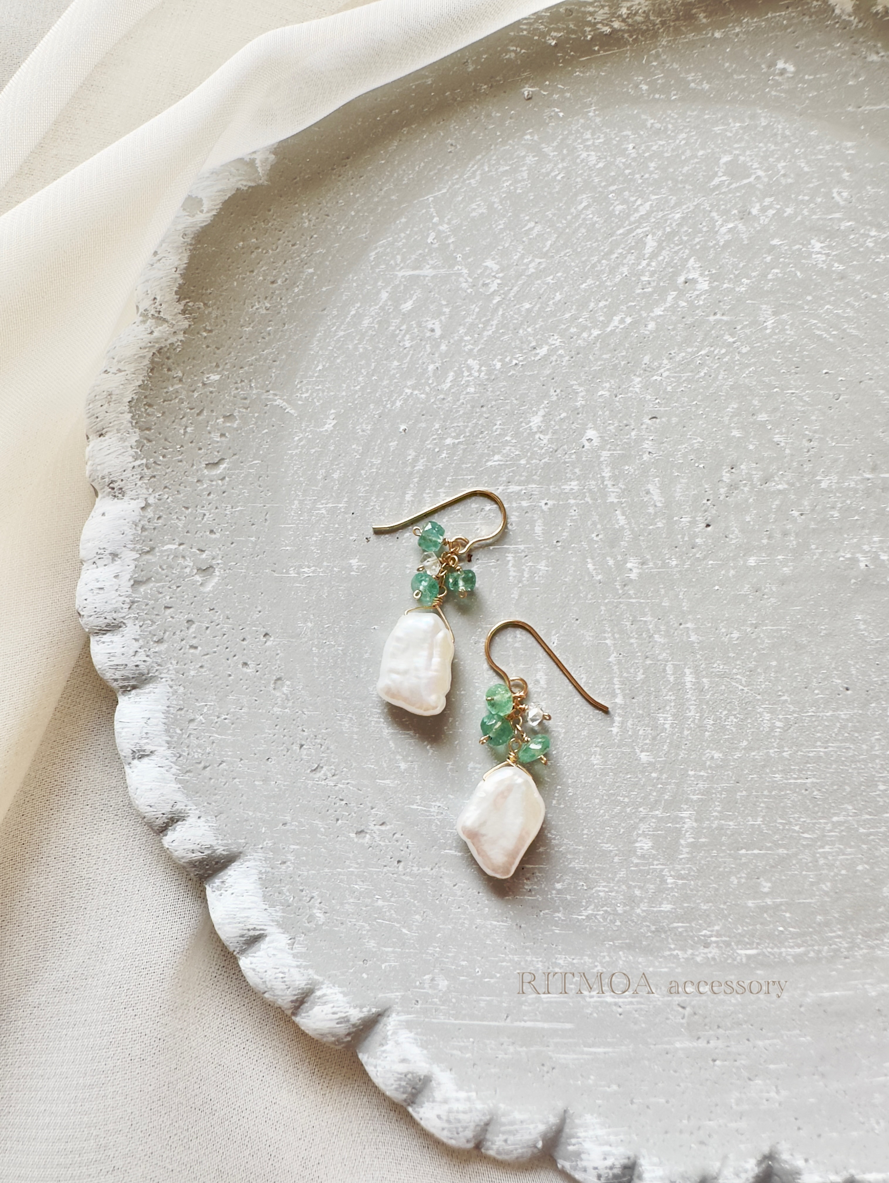 14kgf☆ケシパール＆エメラルド ピアス イヤリング