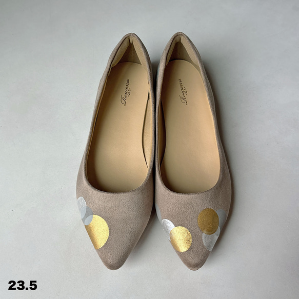 《サイズ限定アウトレット品》秋カラー！ドット柄 パンプス！グレーベージュ＊【23.5/24.5/26.0】5日以内発送！ 2枚目の画像