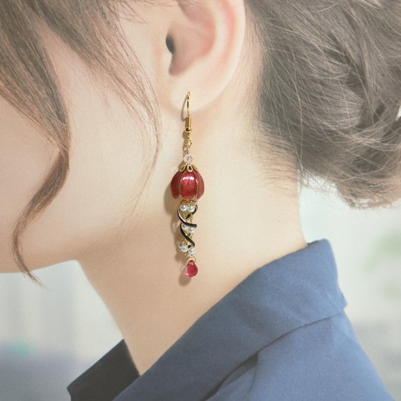 くらげのピアス（イヤリング）　【赤×黒】N1810 5枚目の画像