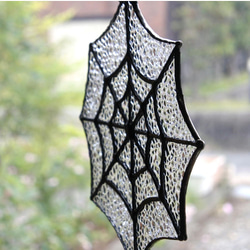 ステンドグラス サンキャッチャー 蜘蛛の巣 模様 スパイダー ハロウィン 吊り下げ インテリア 窓飾り 4枚目の画像