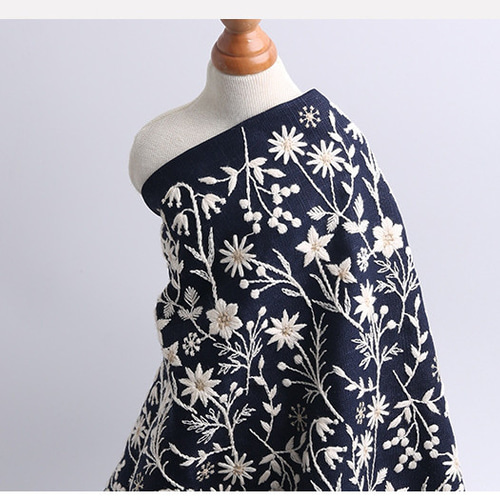 長さ1m 刺繍生地 6色 黒緑赤白 リネン コットン 花柄 植物柄 デニム