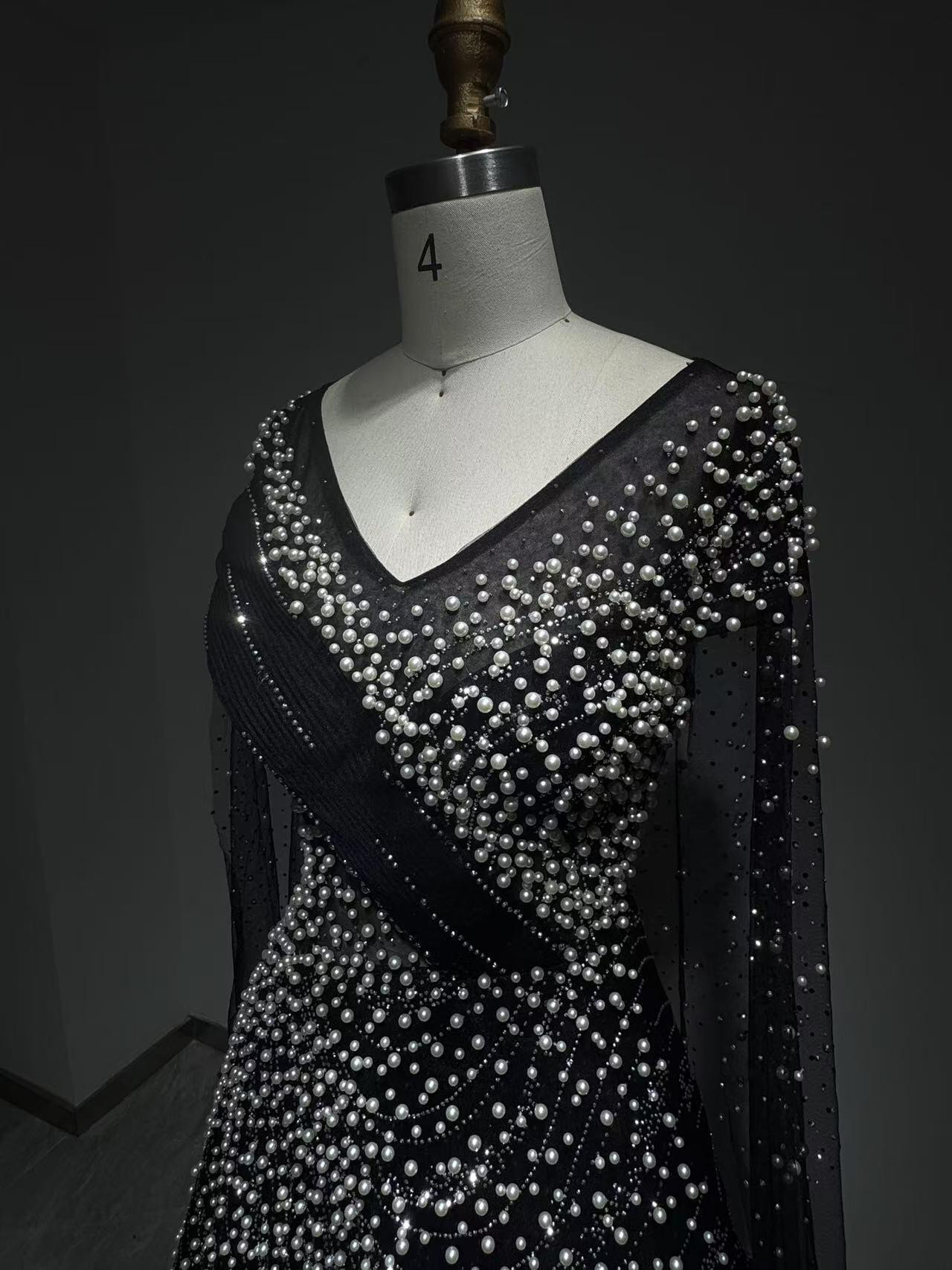 カラードレス　カッコいいブラック　コンテスト　本命ドレス制作たっぷりパール　アシメドレス　パーティードレス二次会海外挙式