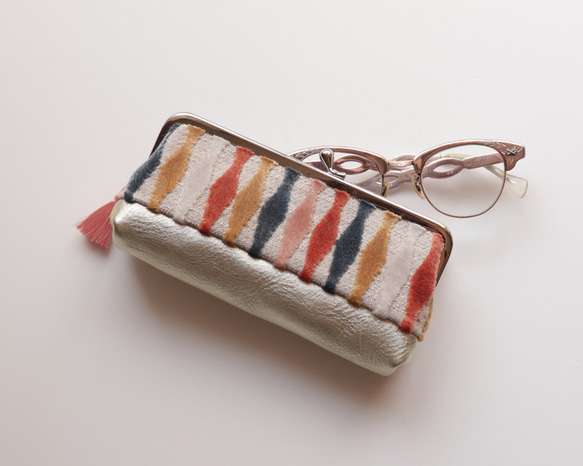 Velvet Tempo 法國天鵝絨與牛皮眼鏡及筆套 第1張的照片
