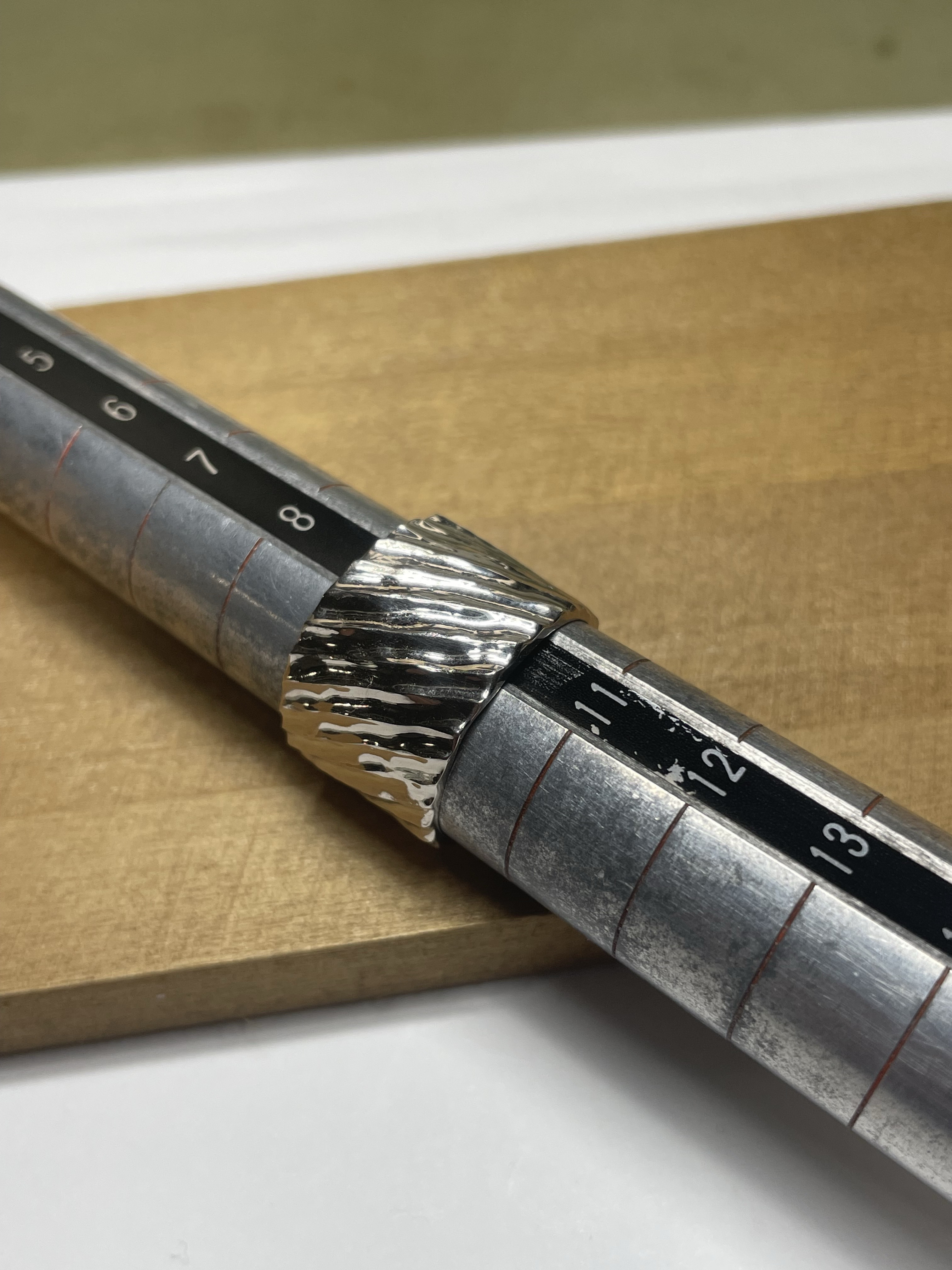 リング　ギザギザ　なみなみ　しましま　オリジナル　太め