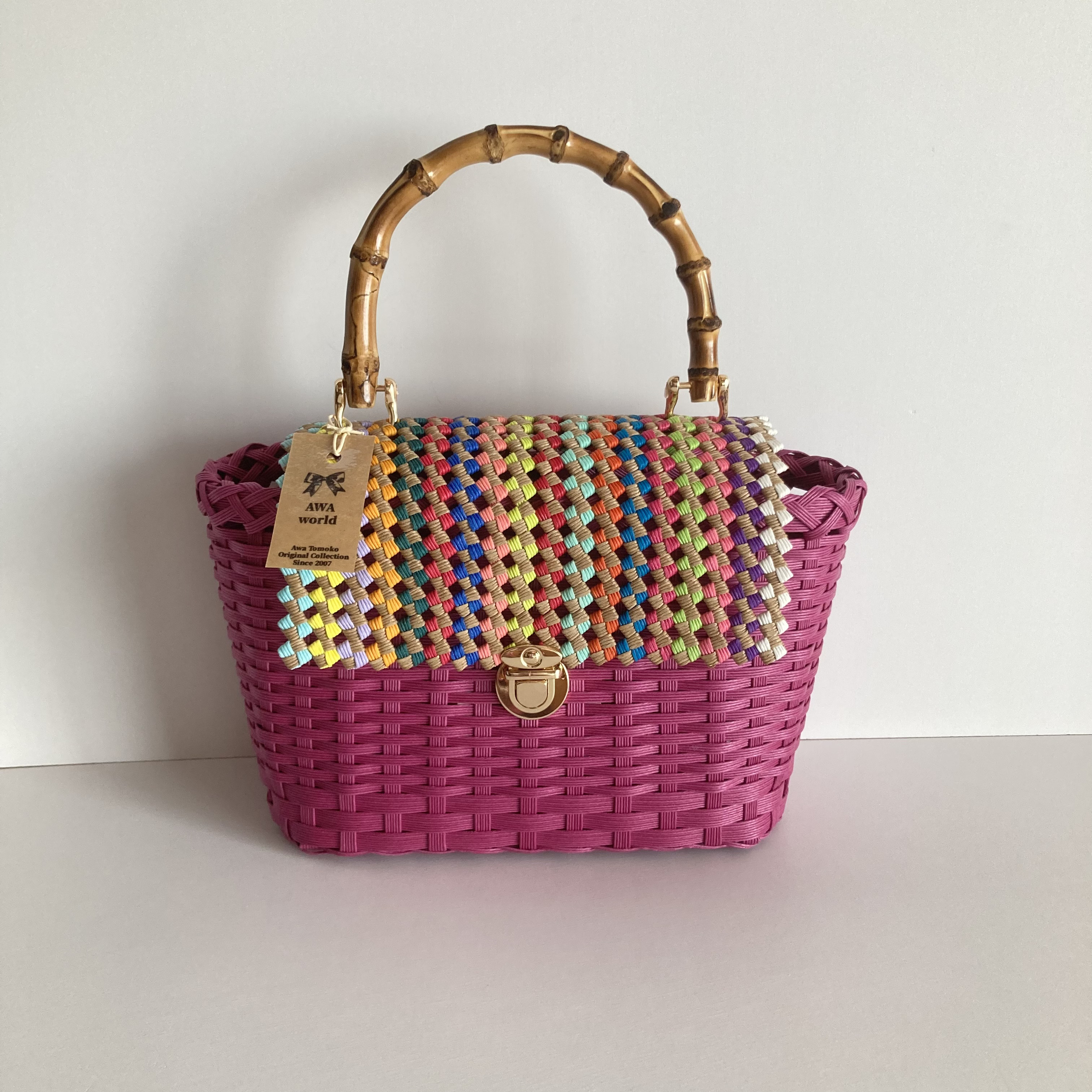 B2561  AWAworld石畳みかぶせかごバッグです