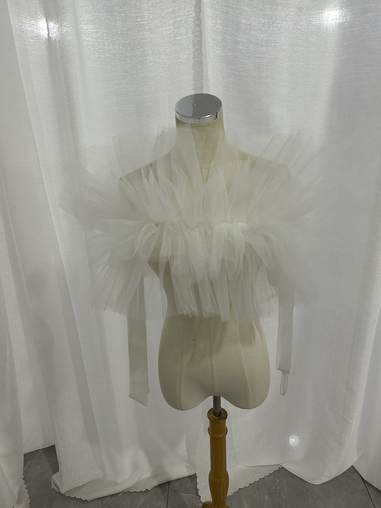 フランス風 オフショルダー ストレッチ オフホワイト リボン 可愛い ウェディングドレス/前撮り