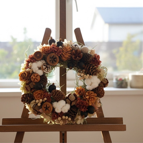 木の実とドライフラワーの秋リース｜長く楽しめるナチュラルインテリア