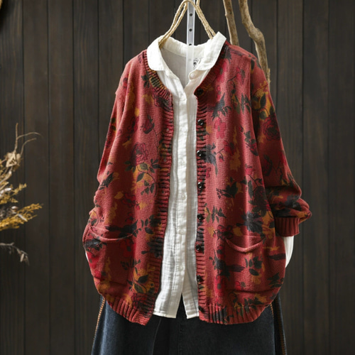 レオナール★新品★赤色花柄刺繍 長袖カーディガン★サイズ42 レオナール☆新品☆赤色花柄刺繍 長袖カーディガン☆サイズ42