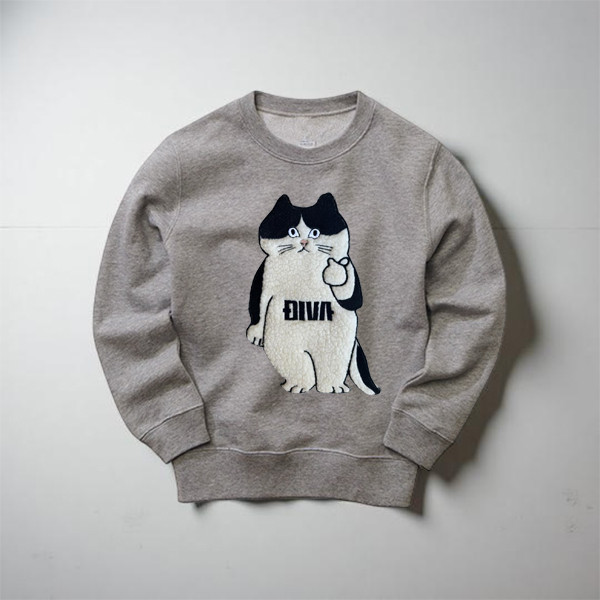 Tシャツ いぬ  dog ネコ ワッペン　刺繍 名入れトレーナー