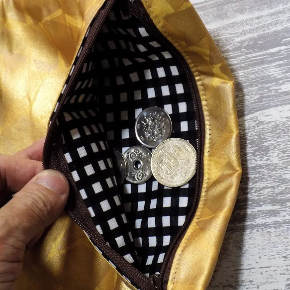 金彩工芸　特別仕様　モザイク金仕上げ　コットンむら染黄色地製　「道中財布」 7枚目の画像