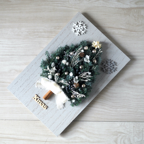 色が選べる 壁掛けクリスマスツリー プリザーブドフラワー QUEUE DE