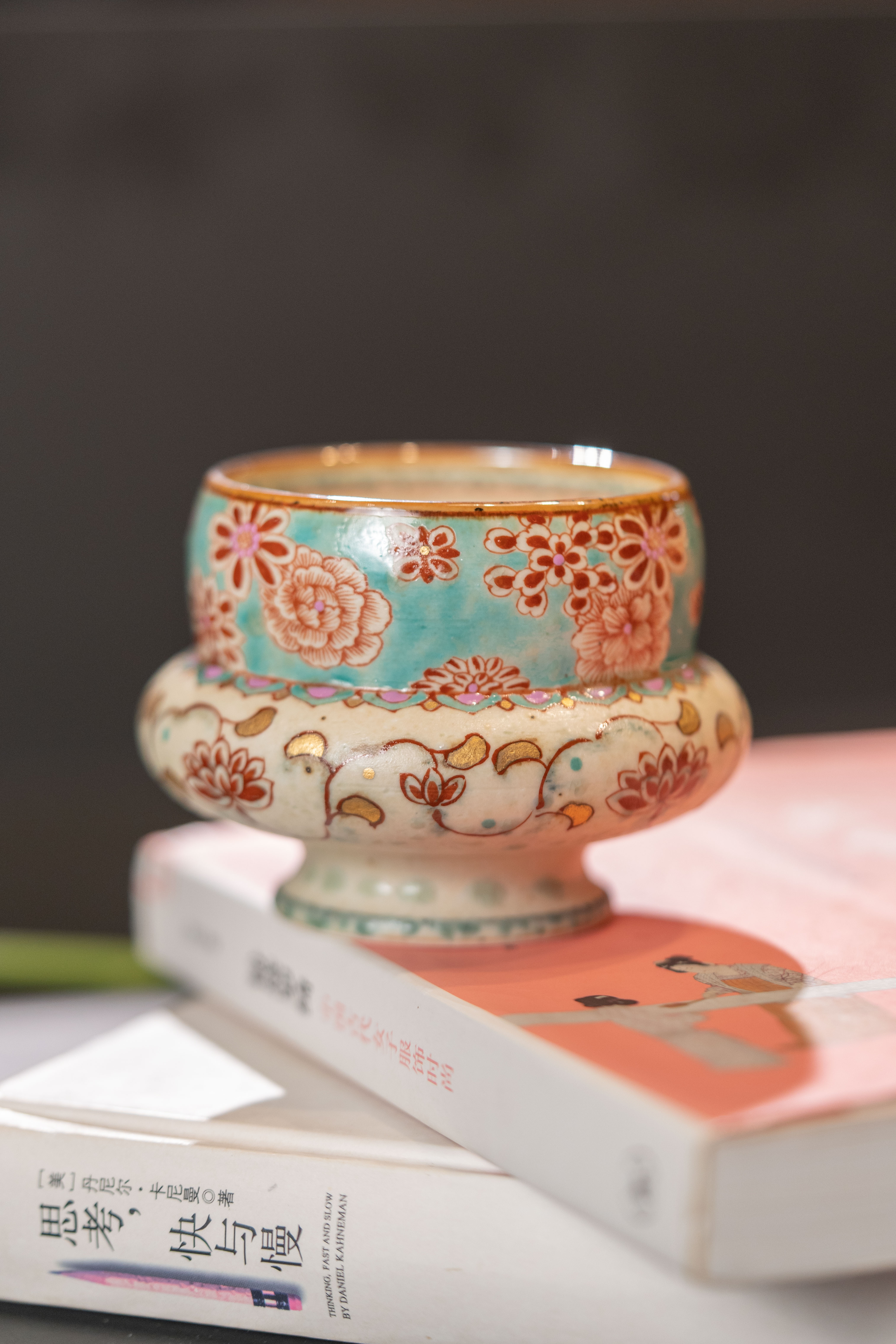 詩瓷集｜中国唐風伝統釉上赤緑彩＋金彩 万花文様泳ぎ輪カップ（景徳鎮手作り）コーヒーカップ／ティーカップ／水洗い小鉢多用途