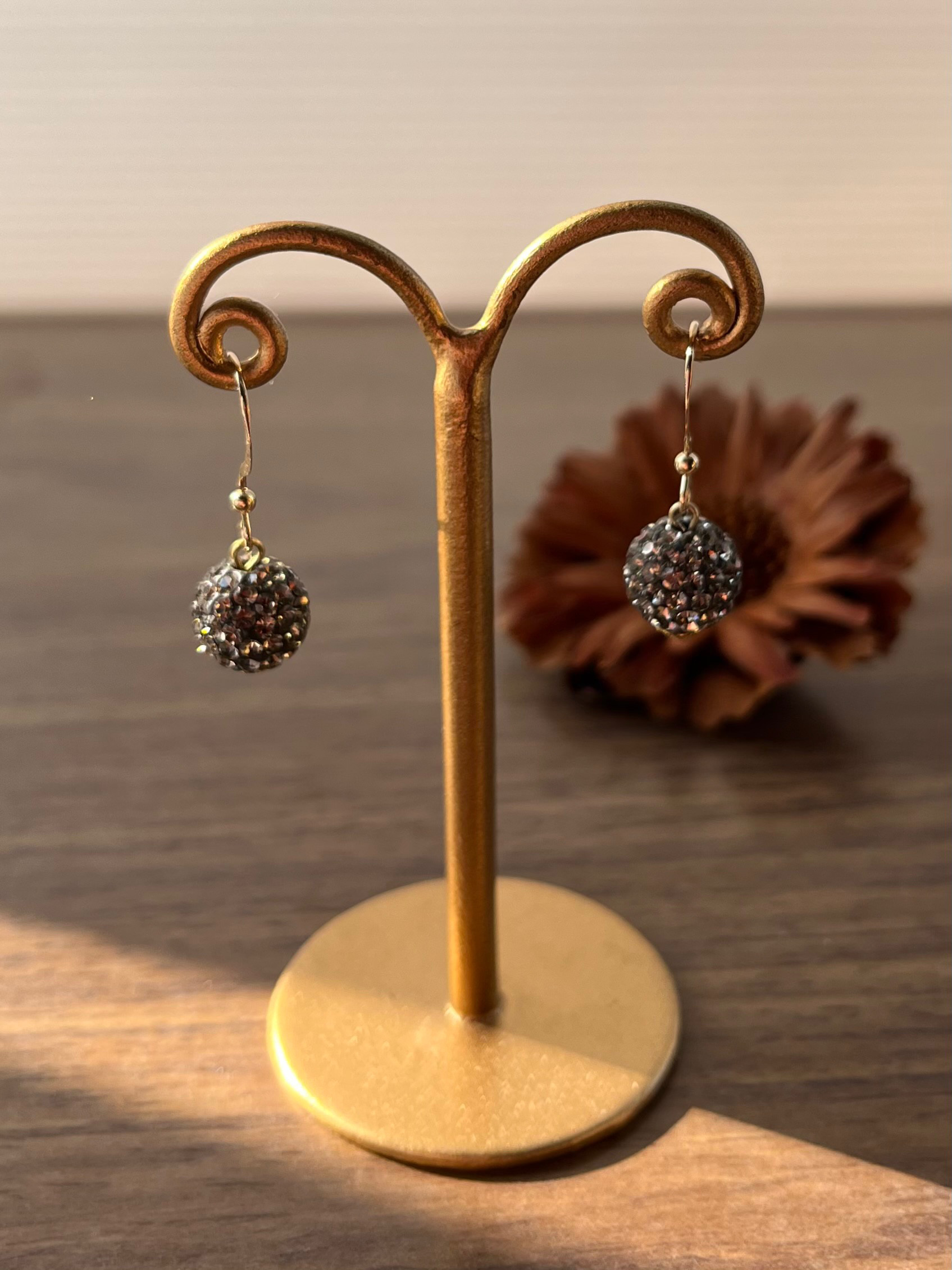 【SALE】キラキラミラーボールピアス&イヤリング（シルバーブラック） 8,424円