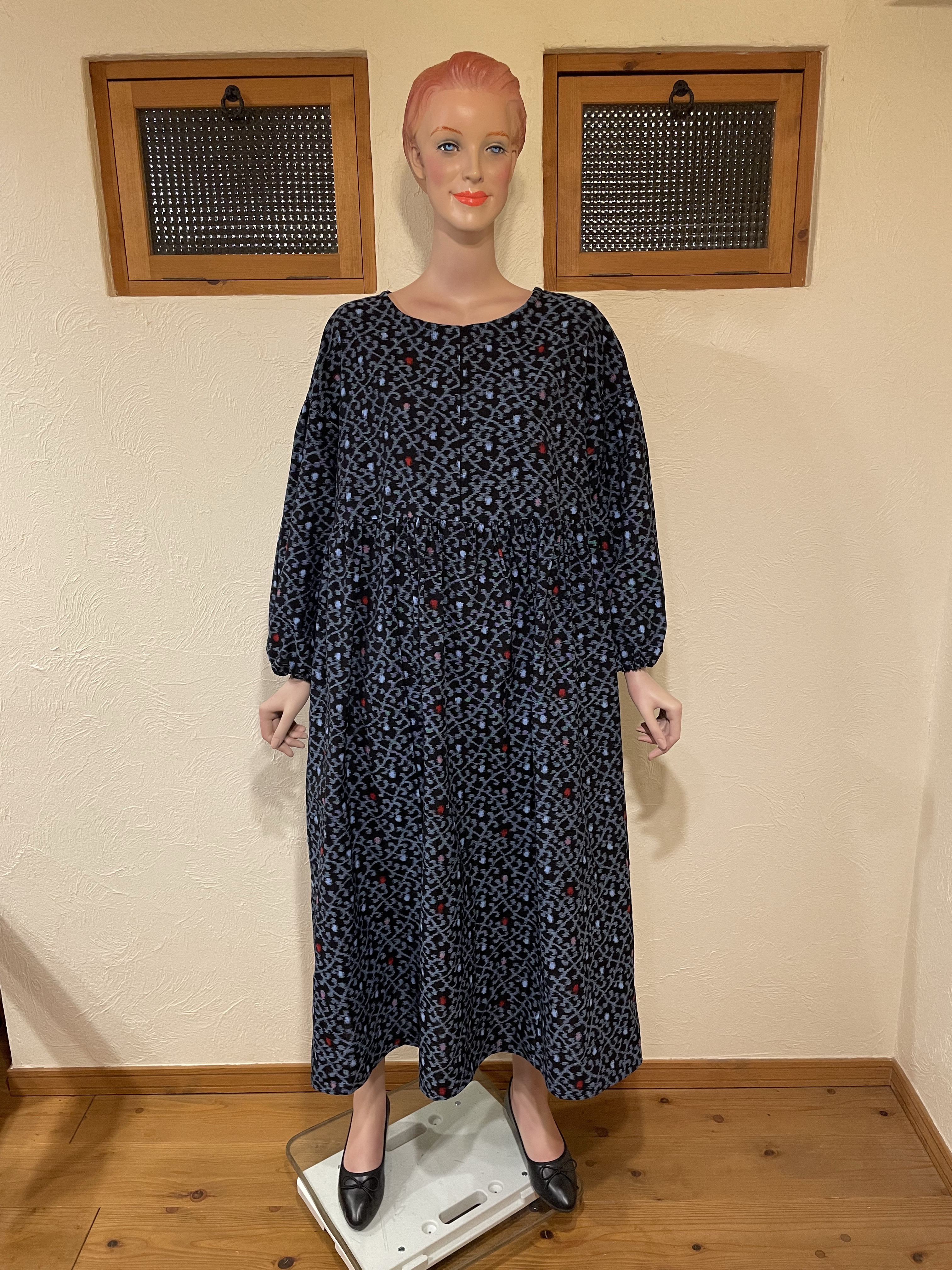 絣ワンピース　ギャザーワンピース　木綿　藍染　着物　リメイク　　2L　かすり