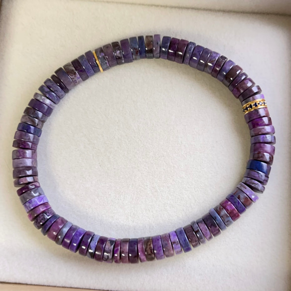 天然無処理　スギライト ボタン型　デザイン　ブレスレット　k18 ② 天然無処理 スギライト ボタン型 デザイン ブレスレット k18 ②