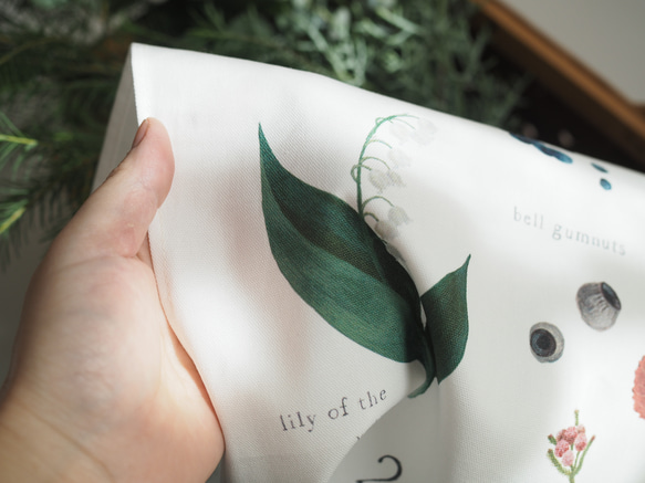 Blomary ファブリックカレンダー 2026 5枚目の画像