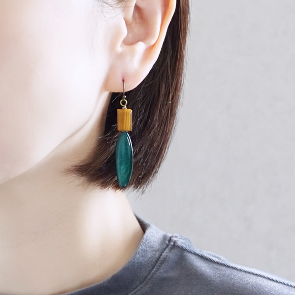 【10月誕生石】タイガーアイとマーキス型シェルのピアス　※イヤリング・イヤーカフに変更可 1枚目の画像