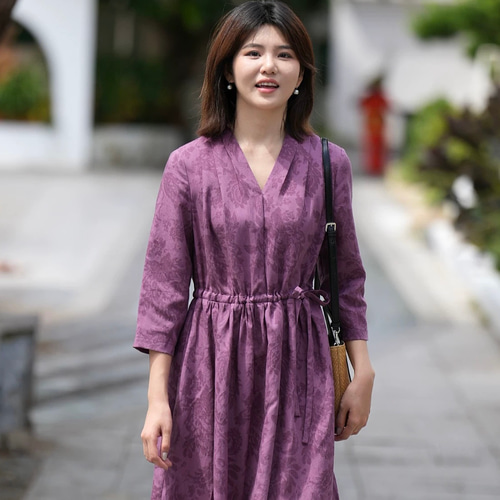 花びらジャガード織り秋色 Vネックタック付き 麻のロングワンピース