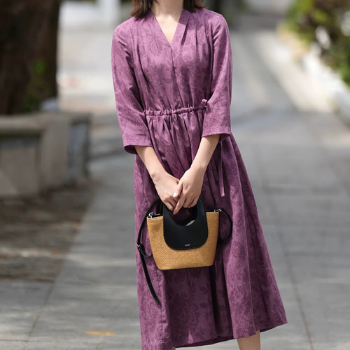 花びらジャガード織り秋色 Vネックタック付き 麻のロングワンピース